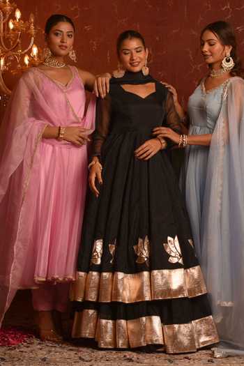 Pomcha Jaipur_Pink Organza Sweetheart Neck Gota Patti Anarkali Set _Online_at_Aza_Fashions