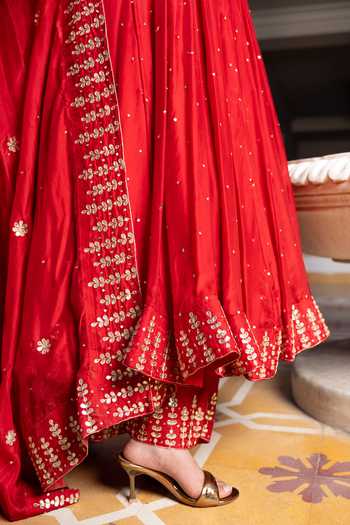 Buy Pomcha Jaipur Red Silk Sweetheart Neck Mehfil Surkh E Laal Gota Patti Work Anarkali Set Buy_Pomcha Jaipur_Red Silk Sweetheart Neck Mehfil Surkh E Laal Gota Patti Work Anarkali Set