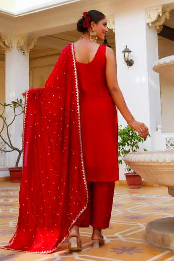 Pomcha Jaipur Mehfil Lal Rang Gotta Patti Handwork Kurta Set 