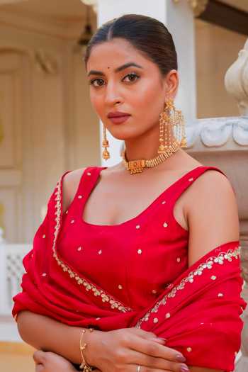 Shop_Pomcha Jaipur_Red Silk Round Neck Mehfil Lal Rang Gotta Patti Handwork Kurta Set _Online_at_Aza_Fashions