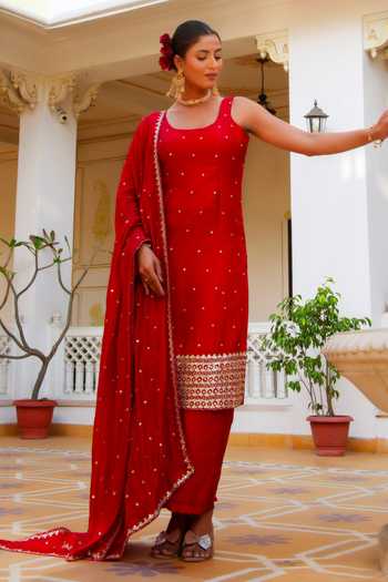 Buy_Pomcha Jaipur_Red Silk Round Neck Mehfil Lal Rang Gotta Patti Handwork Kurta Set 