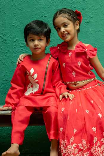 Rage Attire-Sweta Saria_Red Silk, Organza Grace In Every Thread Work Lehenga And Blouse Set _Online_at_Aza_Fashions