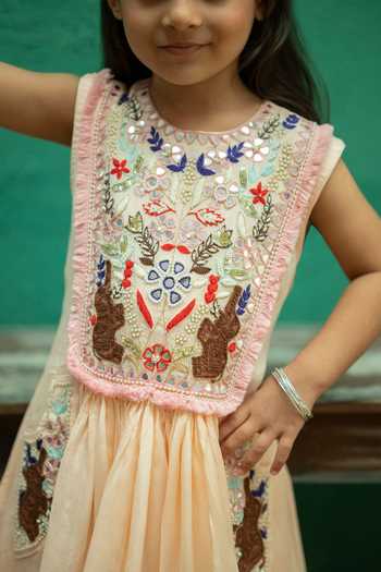 Rage Attire-Sweta Saria_Peach Chinon Elephant Patch Work Kurta And Pant Set _Online_at_Aza_Fashions