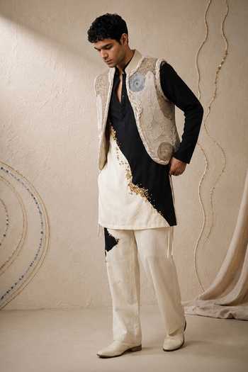 ROHIT DOSHI Incordnito Sleeveless Bundi & Kurta Set 