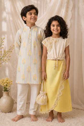 Buy_MI Dulce AN'YA_Yellow Cotton, Chanderi Printed Kurta And Pyjama Set _Online_at_Aza_Fashions