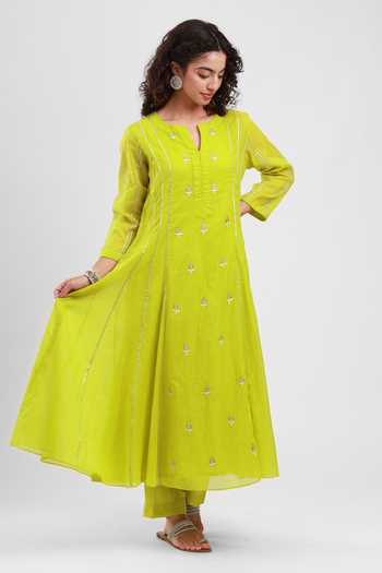 Buy_Kyra By Bhavna_Green Chanderi V-neck Ayra Kurta And Pant Set _Online_at_Aza_Fashions