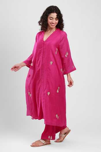 Buy Kyra By Bhavna Fuchsia Chanderi V-neck Vera Kurta And Pant Set Online at Aza Fashions Buy_Kyra By Bhavna_Fuchsia Chanderi V-neck Vera Kurta And Pant Set _Online_at_Aza_Fashions