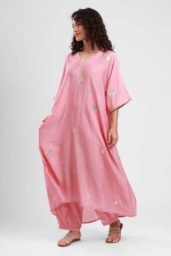 Kyra By Bhavna_Pink Chanderi V-neck, Yes Habiba Kurta And Pant Set _at_Aza_Fashions