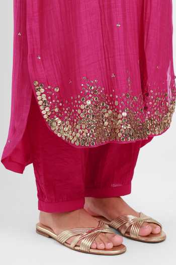 Shop_Kyra By Bhavna_Fuchsia Chanderi Split V-neck Hiba Kurta Set _Online_at_Aza_Fashions