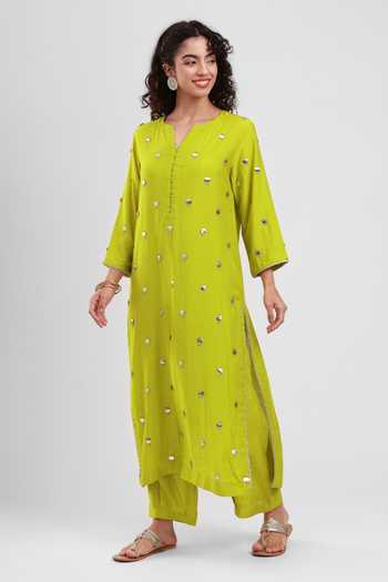 Shop Kyra By Bhavna Green Chanderi V-neck Abeer Kurta Set Online at Aza Fashions Shop_Kyra By Bhavna_Green Chanderi V-neck Abeer Kurta Set _Online_at_Aza_Fashions