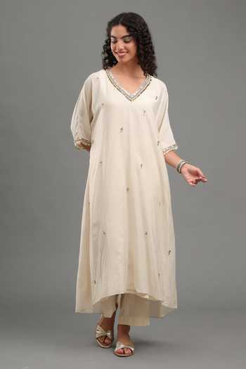 Buy Kyra By Bhavna Ivory Chanderi, Shantoon V-neck Fariha Kaftan And Pant Set Online at Aza Fashions Buy_Kyra By Bhavna_Ivory Chanderi, Shantoon V-neck Fariha Kaftan And Pant Set _Online_at_Aza_Fashions
