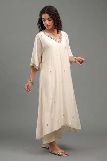 Shop Kyra By Bhavna Ivory Chanderi, Shantoon V-neck Fariha Kaftan And Pant Set Online at Aza Fashions Shop_Kyra By Bhavna_Ivory Chanderi, Shantoon V-neck Fariha Kaftan And Pant Set _Online_at_Aza_Fashions