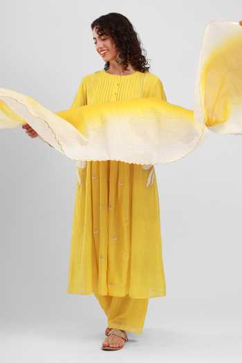 Kyra By Bhavna_Yellow Chanderi Round Neck Gulnaz Kurta And Pant Set _Online_at_Aza_Fashions