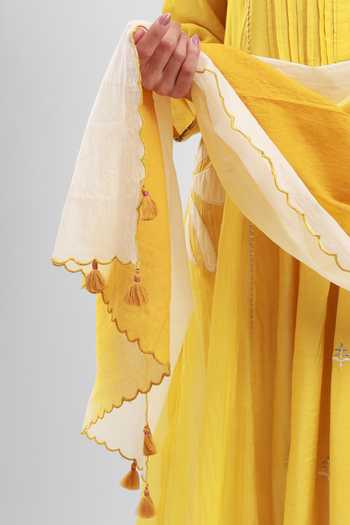Kyra By Bhavna_Yellow Chanderi Round Neck Gulnaz Kurta And Pant Set _at_Aza_Fashions