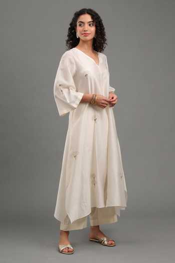 Buy Kyra By Bhavna Ivory Chanderi V-neck Vera Kurta And Pant Set Online at Aza Fashions Buy_Kyra By Bhavna_Ivory Chanderi V-neck Vera Kurta And Pant Set _Online_at_Aza_Fashions