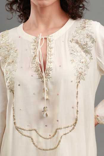 Kyra By Bhavna_Ivory Chanderi Keyhole , Round Afreen Kurta And Pant Set _at_Aza_Fashions
