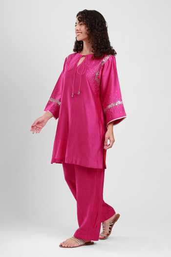 Kyra By Bhavna Fuchsia Chanderi Keyhole Neck Sereen Kurta And Salwar Set Online at Aza Fashions Kyra By Bhavna_Fuchsia Chanderi Keyhole Neck Sereen Kurta And Salwar Set _Online_at_Aza_Fashions