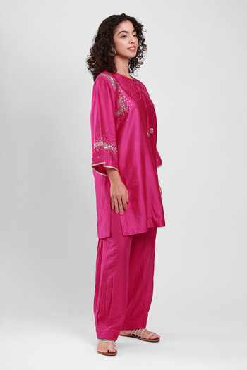 Buy Kyra By Bhavna Fuchsia Chanderi Keyhole Neck Sereen Kurta And Salwar Set Online at Aza Fashions Buy_Kyra By Bhavna_Fuchsia Chanderi Keyhole Neck Sereen Kurta And Salwar Set _Online_at_Aza_Fashions