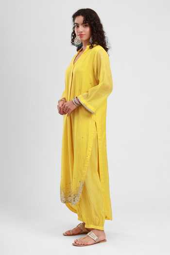 Kyra By Bhavna Yellow Chanderi V-neck Hiba Kurta And Salwar Set Online at Aza Fashions Kyra By Bhavna_Yellow Chanderi V-neck Hiba Kurta And Salwar Set _Online_at_Aza_Fashions