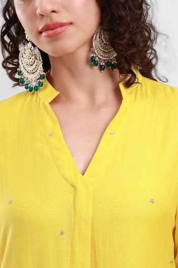 Kyra By Bhavna Yellow Chanderi V-neck Hiba Kurta And Salwar Set at Aza Fashions Kyra By Bhavna_Yellow Chanderi V-neck Hiba Kurta And Salwar Set _at_Aza_Fashions