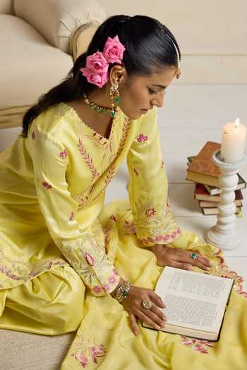 Buy RINESSA Yellow Organza, Bemberg, Lelah Thread And Sequin Work Kurta Farshi Salwar Set Buy_RINESSA_Yellow Organza, Bemberg, Lelah Thread And Sequin Work Kurta Farshi Salwar Set