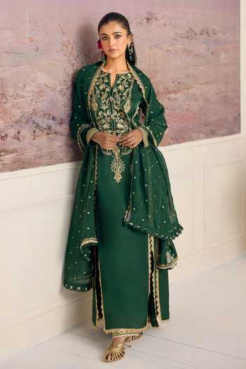 RINESSA Emerald Green Bemberg, Organza, Satin Split Ecstasy Embroidered Slit Kurta Set at Aza Fashions RINESSA_Emerald Green Bemberg, Organza, Satin Split Ecstasy Embroidered Slit Kurta Set _at_Aza_Fashions