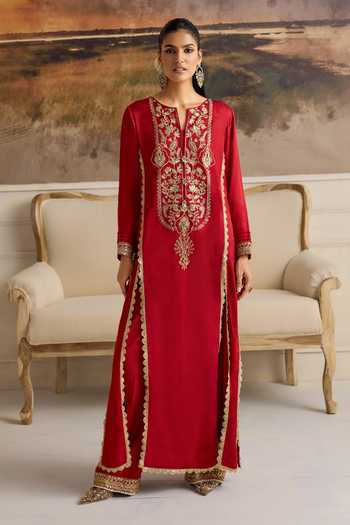 Buy RINESSA Red Organza, Satin, Bemberg Split V-neck, Yes Ecstasy Embroidered Slit Kurta Set Online at Aza Fashions Buy_RINESSA_Red Organza, Satin, Bemberg Split V-neck, Yes Ecstasy Embroidered Slit Kurta Set _Online_at_Aza_Fashions
