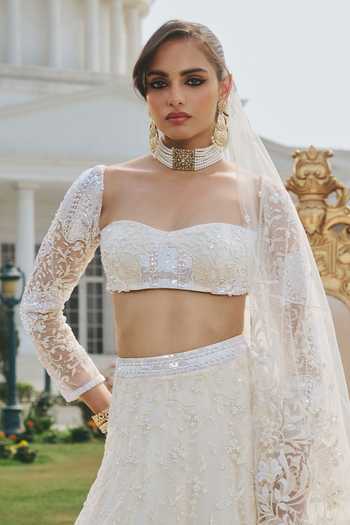 Buy_RINESSA_Ivory Net Sweetheart Neck Hand Embroidered Lehenga Set 