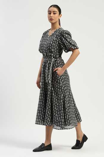 Abraham And Thakore_Grey Silk, Cotton V-neck Kantha Cutwork Dress _Online_at_Aza_Fashions