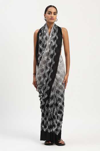 Abraham And Thakore Scribble Check Ombre Saree 
