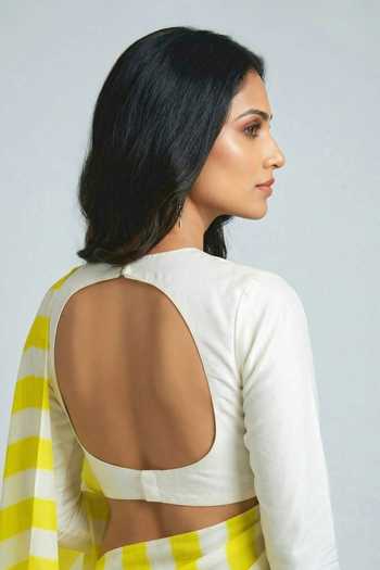 Shop_Ellemora Fashions_White Crepe Round Neck Parallel Striped Saree And Blouse Set _Online_at_Aza_Fashions