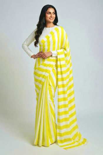 Buy_Ellemora Fashions_White Crepe Round Neck Parallel Striped Saree And Blouse Set 