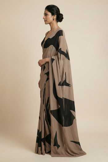 Buy_Ellemora Fashions_Black Crepe V-neck Sand And Stone Saree With Blouse _Online_at_Aza_Fashions