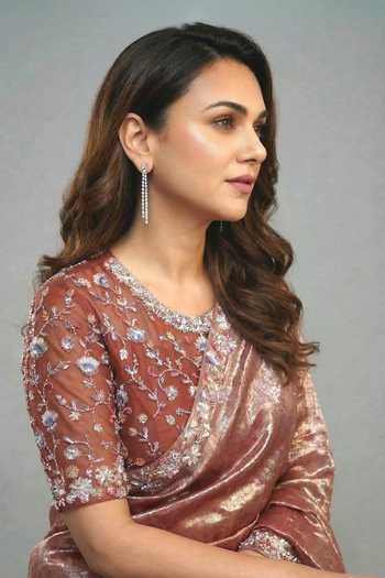 Ellemora Fashions Brown Net, Tissue Round Neck Vintage Glace Shimmer Saree Set at Aza Fashions Ellemora Fashions_Brown Net, Tissue Round Neck Vintage Glace Shimmer Saree Set _at_Aza_Fashions