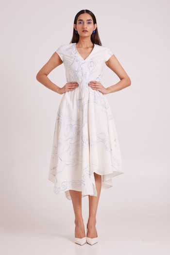 MADDER MUCH Ivory , Handloom V-neck Perito Drift Midi Dress Online at Aza Fashions MADDER MUCH_Ivory , Handloom V-neck Perito Drift Midi Dress _Online_at_Aza_Fashions