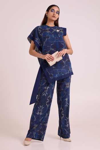 Shop_MADDER MUCH_Blue Linen Round Neck Austin Midnight Breeze Top And Pant Set _Online_at_Aza_Fashions