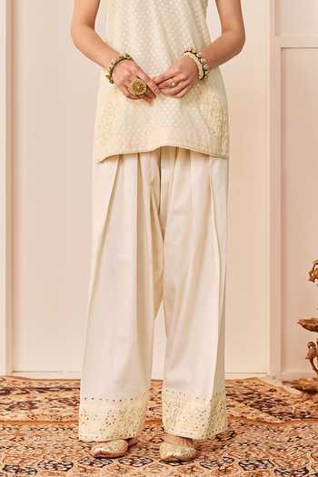 Buy_Sheetal Batra_Ivory Chanderi , Cotton, Organza V-neck Miral Daisy Short Kurta Set 