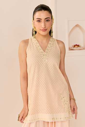 Buy Sheetal Batra Pink Chanderi , Cotton, Organza Miral Carnation Short Kurta Set Online at Aza Fashions Buy_Sheetal Batra_Pink Chanderi , Cotton, Organza Miral Carnation Short Kurta Set _Online_at_Aza_Fashions