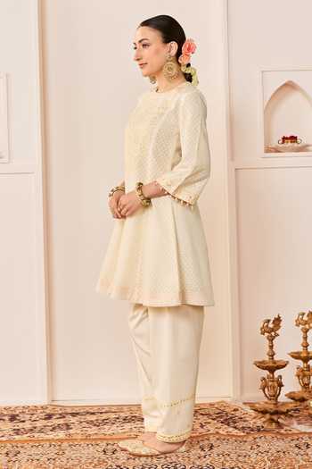 Sheetal Batra Ivory Chanderi , Cotton, Organza Round Neck Nida Daisy Short Kurta Set Online at Aza Fashions Sheetal Batra_Ivory Chanderi , Cotton, Organza Round Neck Nida Daisy Short Kurta Set _Online_at_Aza_Fashions