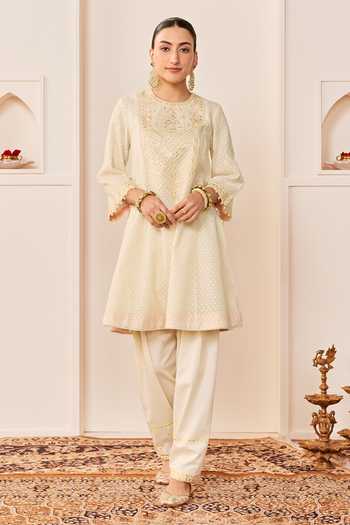 Shop Sheetal Batra Ivory Chanderi , Cotton, Organza Round Neck Nida Daisy Short Kurta Set Online at Aza Fashions Shop_Sheetal Batra_Ivory Chanderi , Cotton, Organza Round Neck Nida Daisy Short Kurta Set _Online_at_Aza_Fashions