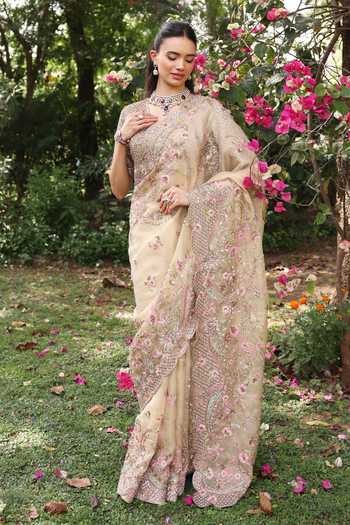 Summer By Priyanka Gupta Gold Paisley Saree With Blouse 