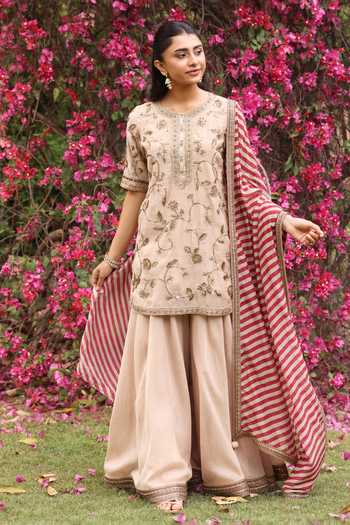 Summer By Priyanka Gupta Zareen Kurta & Sharara Set 