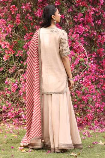 Summer By Priyanka Gupta Zareen Kurta & Sharara Set 