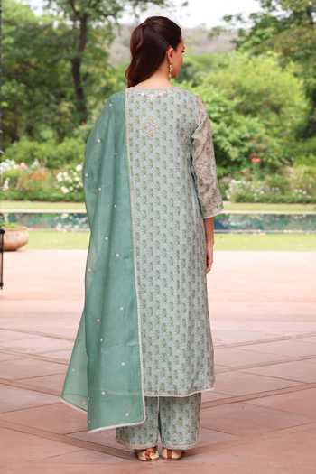 Buy_Summer By Priyanka Gupta_Blue Chanderi V-neck Sophia Printed Kurta Set _Online_at_Aza_Fashions