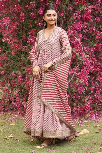 Buy_Summer By Priyanka Gupta_Beige Chanderi V-neck, Yes Noor Print Anarkali Set 