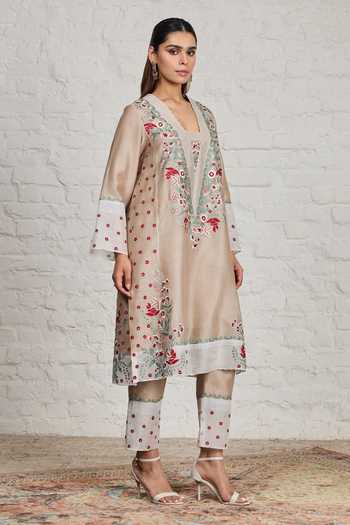 Buy_Sue Mue_Beige Silk, Organza, Chanderi Square Neck, Yes Eira Embroidered Kurta Pant Set 