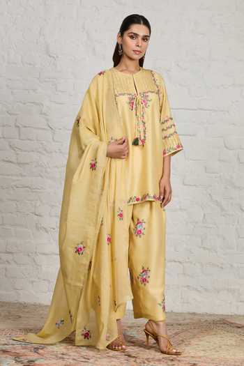 Sue Mue Annora Floral Embroidered Short Kurta Set 