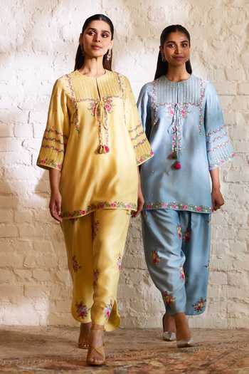 Shop Sue Mue Yellow Silk, Cotton, Chanderi, Tissue Annora Floral Embroidered Short Kurta Set Shop_Sue Mue_Yellow Silk, Cotton, Chanderi, Tissue Annora Floral Embroidered Short Kurta Set