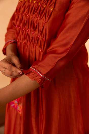 Buy_Gulabik Jaipur_Orange Chanderi Round Neck, Yes Chinar Handloom Kurta And Pant Set 