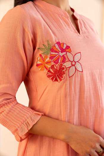 Gulabik Jaipur_Peach Chanderi Mandarin Collar Manjari Handloom Kurta And Pant Set _at_Aza_Fashions